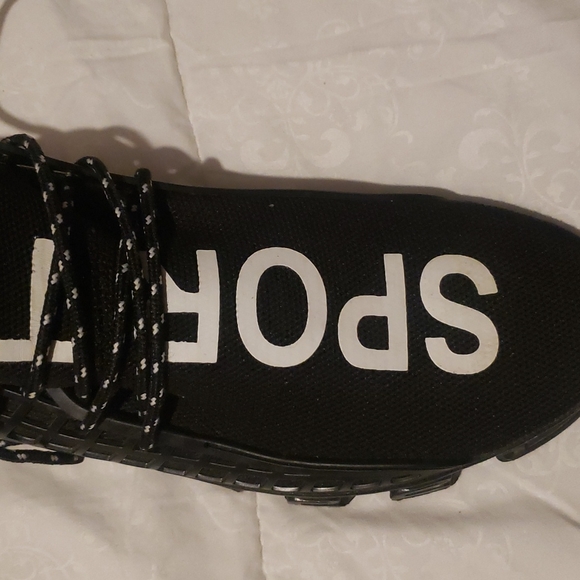 Shoes - Picture 4 of 4